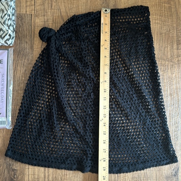 Fishnet lace tights size M/L NWT w/Fishnet coverup + extra wrap & 2 swim tops - Picture 7 of 12